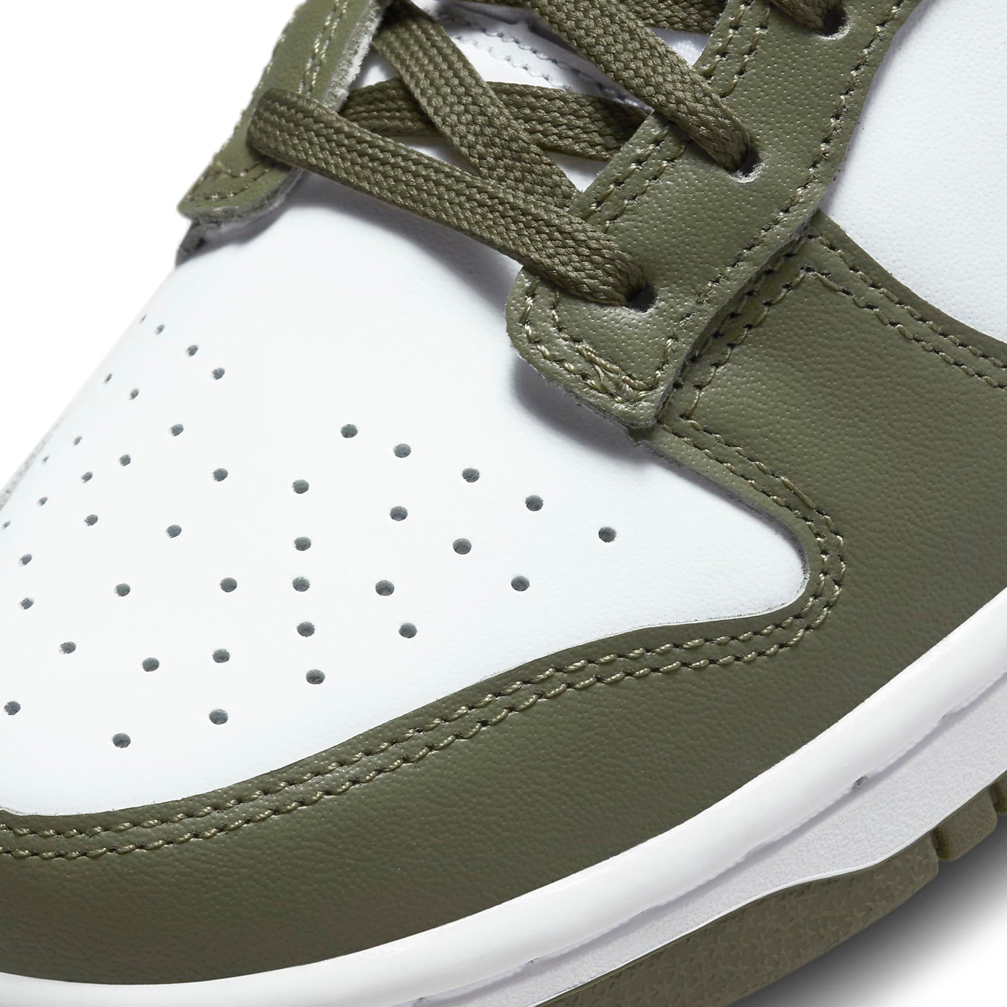 Dunk Low Medium Olive (W)